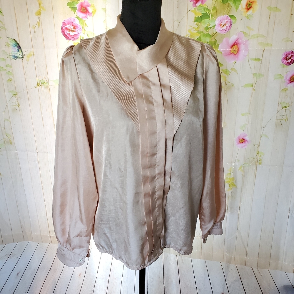 Vintage blouse romantic cream